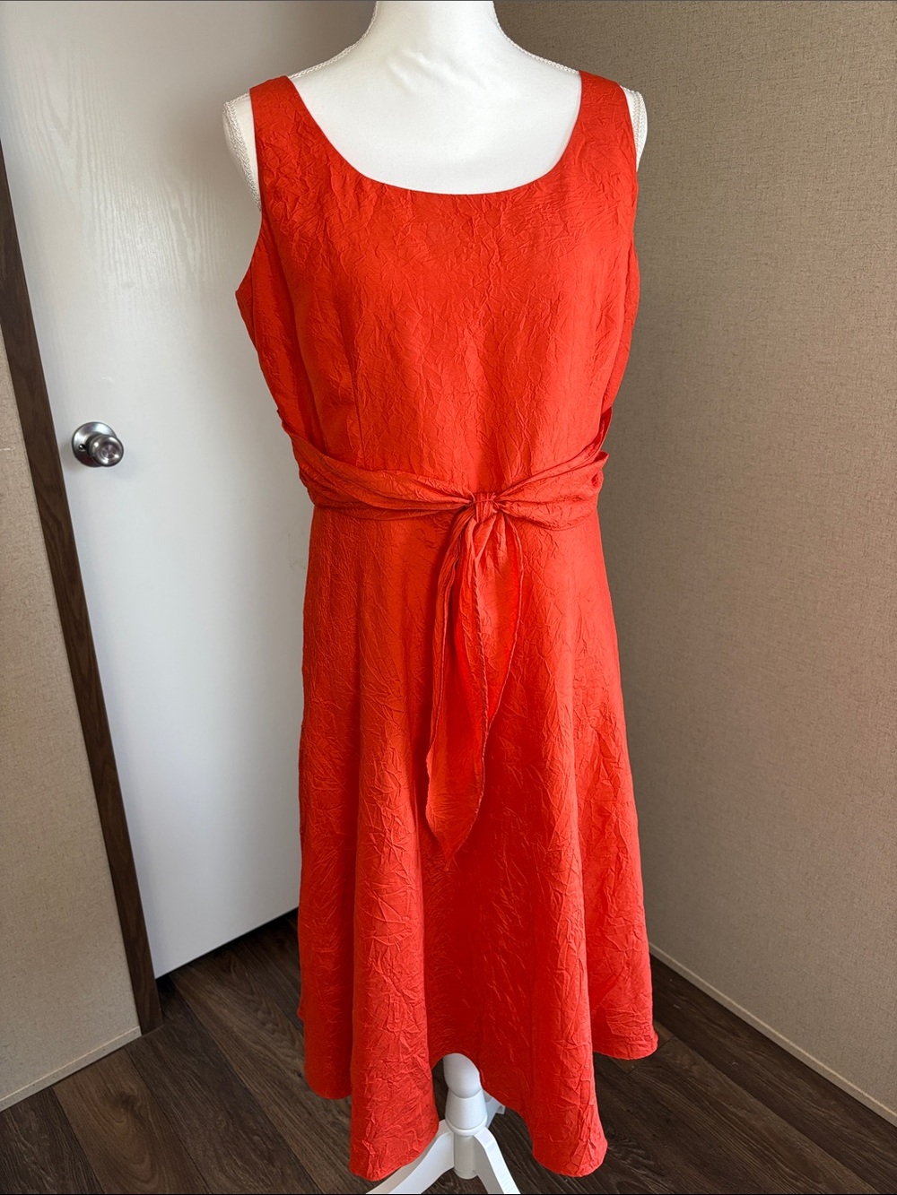 Coldwater Creek 100% Silk Orange Red Tie Waist Midi Dress Sz 12 Crinkle Classic